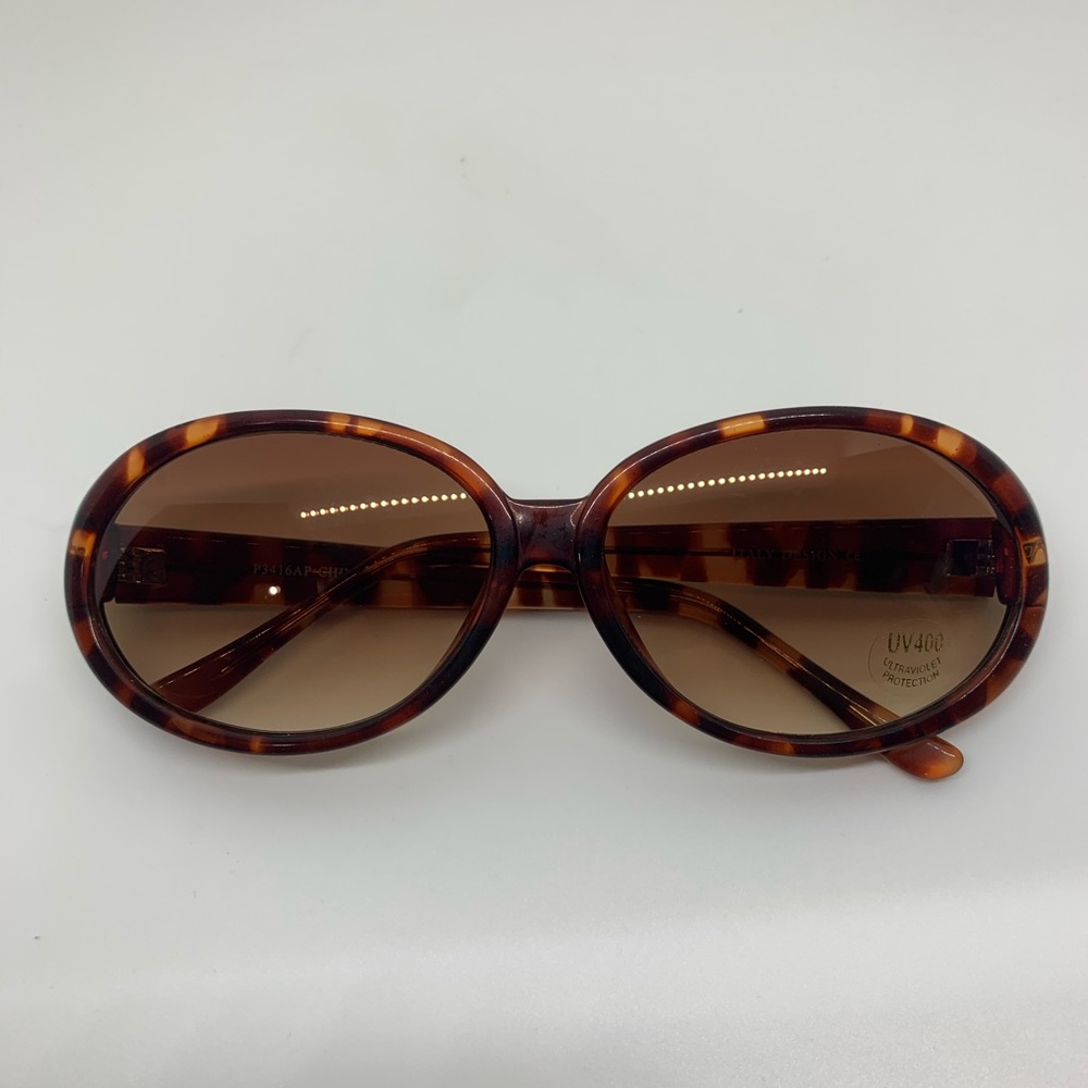 Pop eyewear